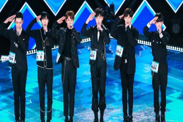 如何评价2020年哇唧唧哇的年会?