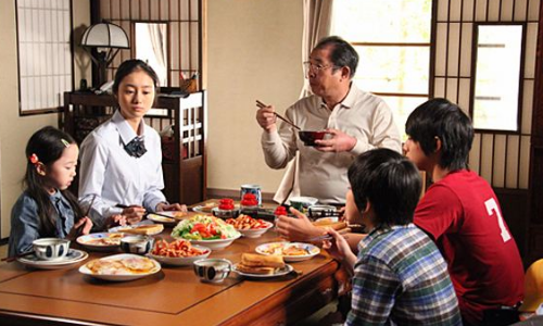 奇怪的家政妇的剧情简介