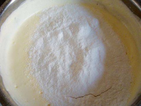 怎样用微波炉烤蛋糕