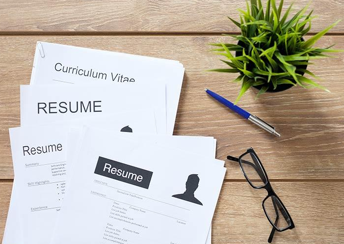 resume的两种发音是什么？