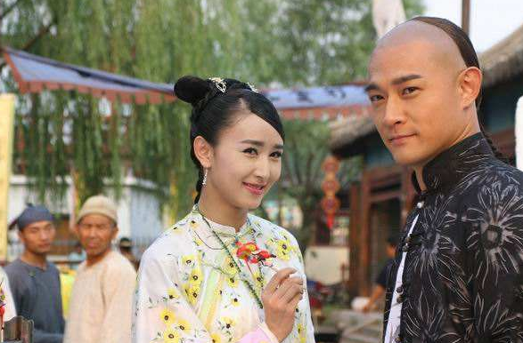 《大清后宫》里的全妃娘娘和安雪臣什么关系