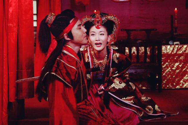 隋唐英雄第三部中罗通与苏宝凤结局如何？