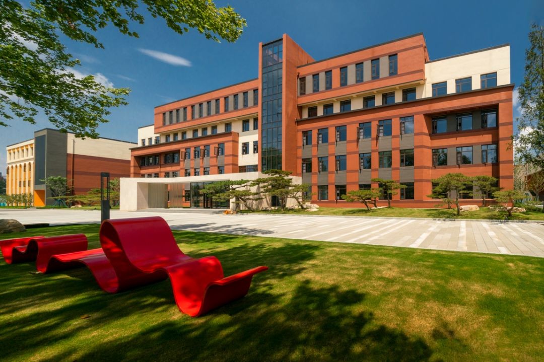 灵石一中和六中区别