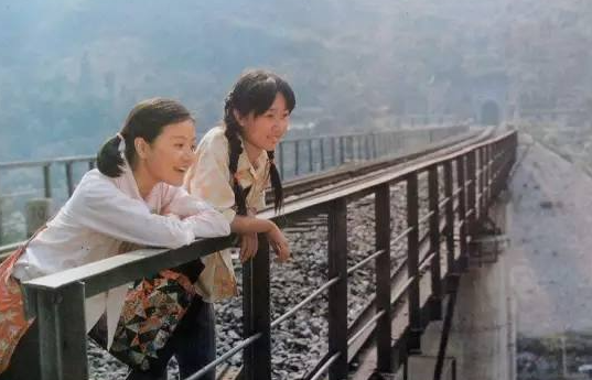 《哦，香雪》中香雪具有怎样的性格特点