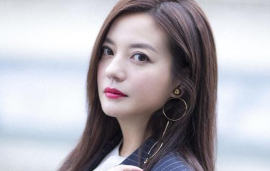 赵薇最近正式宣布国籍,为何知道原因后粉丝沉默了?