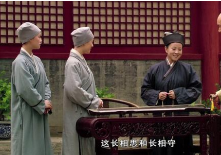 《甄嬛传》中的舒太妃,其实是个隐居世外的阴谋家,你看懂了吗?