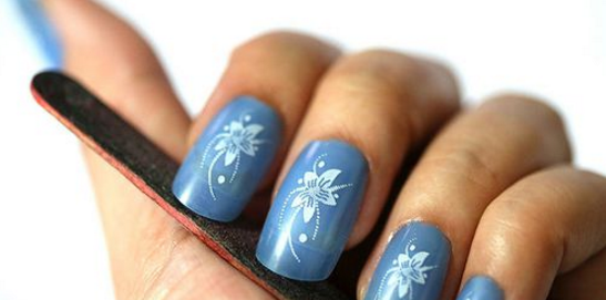 美甲假指甲怎么贴