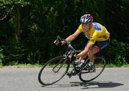 阿姆斯特朗获得过几次环法自行车赛冠军?