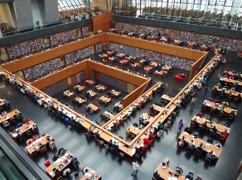 中国国家图书馆可以免费看书么?如何借书?是怎么个借法?