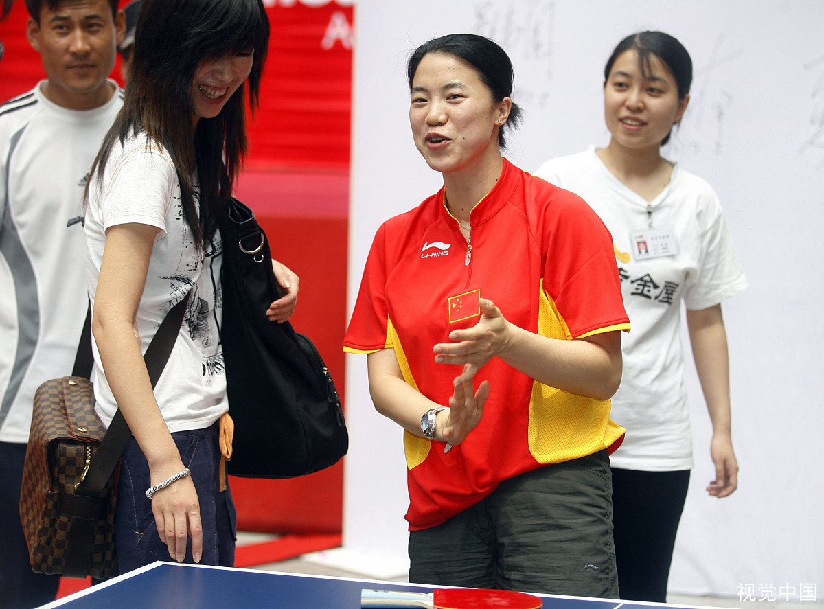 奥运冠军王楠晒10岁儿子,她有几个子女?