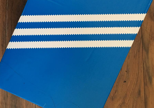 阿迪达斯zx750 鉴别真假