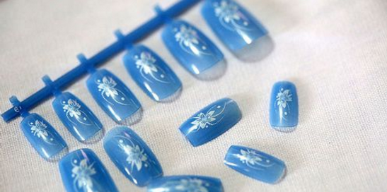 美甲假指甲怎么贴