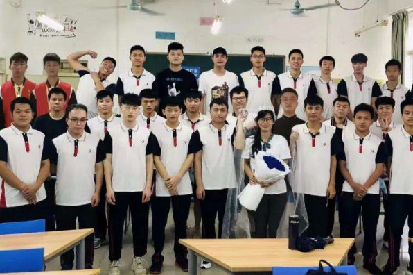 杭州轻工技师学院毕业做什么