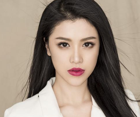 葛天因“裤裆藏雷”被吐槽,与刘翔闪婚闪离,如今32岁过得怎样?