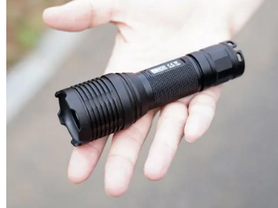 强光手电什么牌子的好?