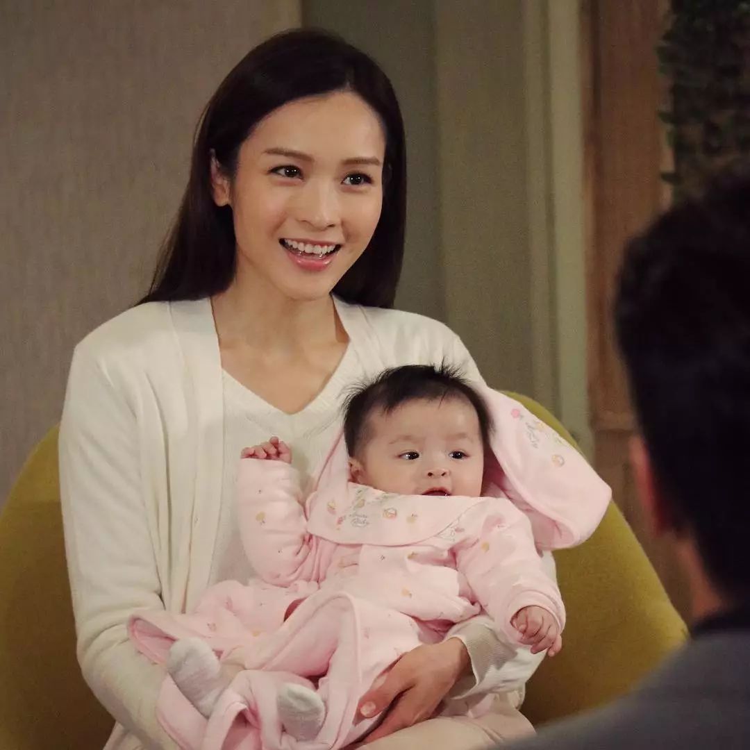 惩罚TVB,李佳芯绯闻男友再向翡翠台投放广告,究竟怎么回事?