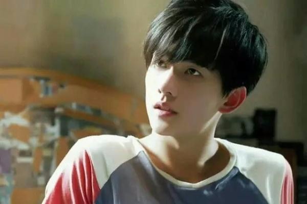 周美毅是谁,为什么杨洋要声援她?