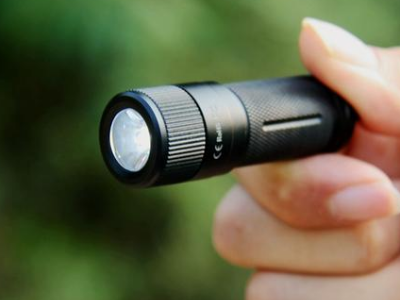 强光手电什么牌子的好?