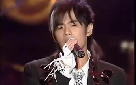 网传周杰伦与一名空姐有私生子,周杰伦本人是如何回应的?