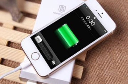 手机电池充一次电要耗多少度电？