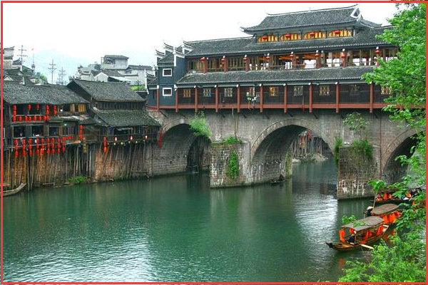 湘西凤凰的沱江上有几座著名的桥?