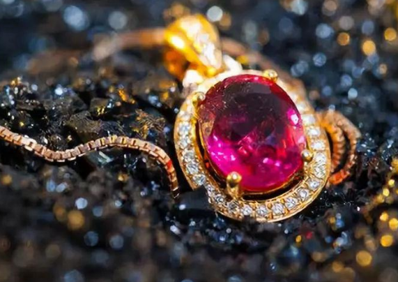 光彩夺目的什么，怎么填空？