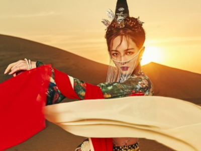 孟佳半裸封面简直是妥妥的性感女神范,她还有哪些让人惊艳的大片?