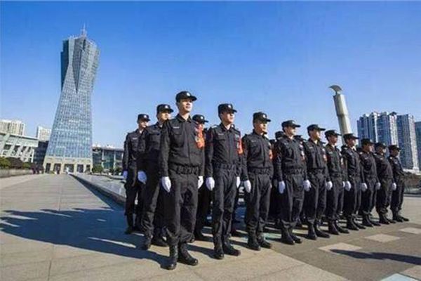 杭州一菜市场保安被捅，保安这个职业也成高危了吗？