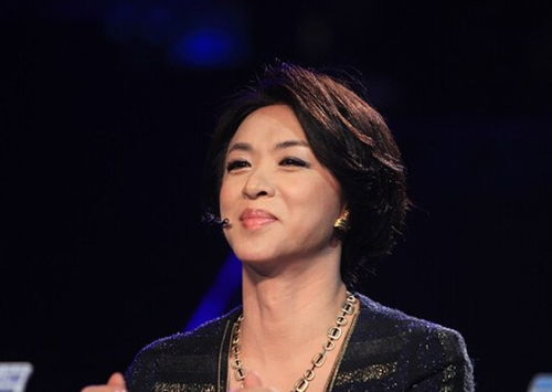 53岁金星和女儿罕见同框,这个女儿是自己亲生的吗?