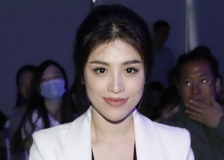 葛天因“裤裆藏雷”被吐槽,与刘翔闪婚闪离,如今32岁过得怎样?