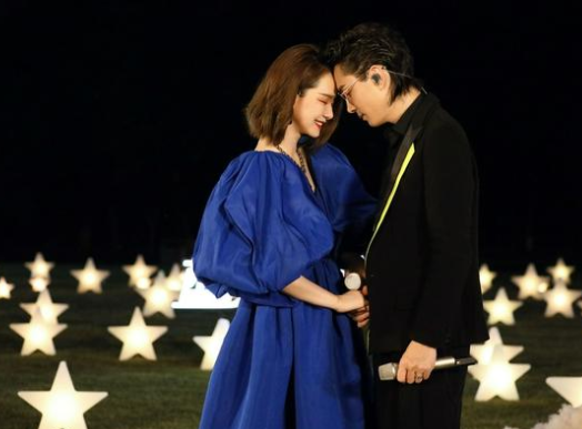 李承铉和戚薇最长的通话时间是74分钟，他们之间究竟有多甜？