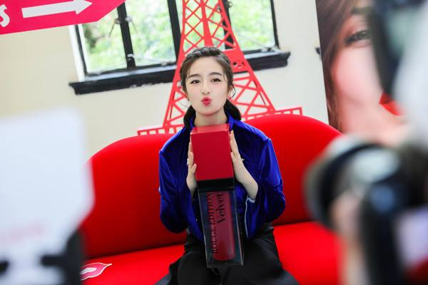 亲爱的客栈李兰迪为什么哭了?