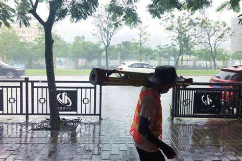 河南暴雨,南阳临街商铺被淹,这场大暴雨造成的损失有多大?