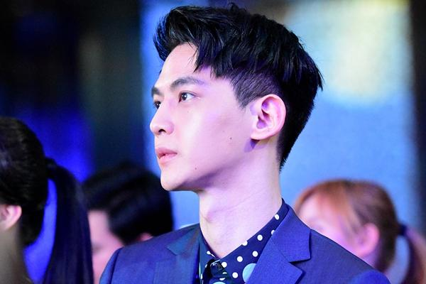 唐晓天天发文否认恋情,为不当行为道歉,他发生了什么事?