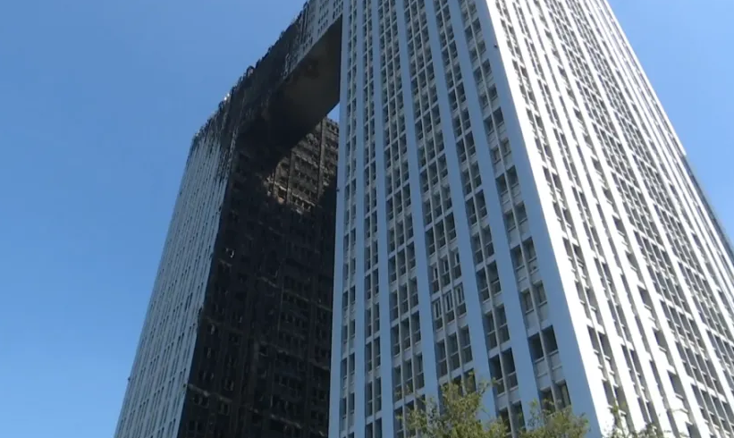 大连凯旋国际是秦霄贤家的吗？