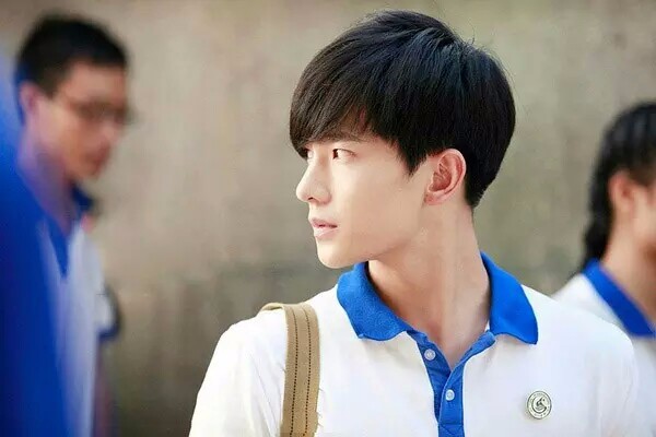 周美毅是谁,为什么杨洋要声援她?