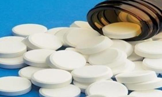 狗狗的嘴角流像鼻涕一样的哈喇子