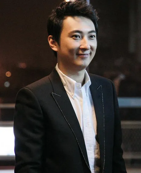 王思聪退出万达集团董事，曾多次被限制高消费，他欠的债还清了吗？