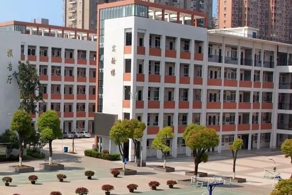 江苏省淮安市新安小学是哪位教育家创办的？