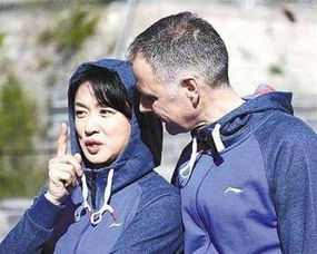 53岁金星和女儿罕见同框,这个女儿是自己亲生的吗?