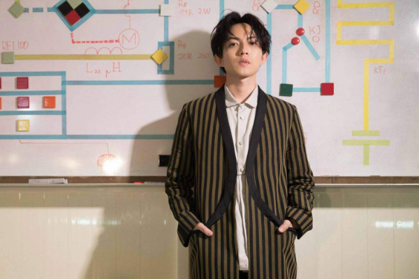 台湾第一届《超级星光大道》总冠军是谁?