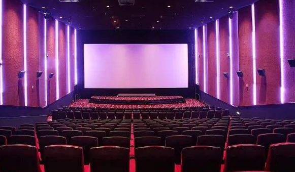 进电影院必须全程戴口罩，你还会去看电影吗？