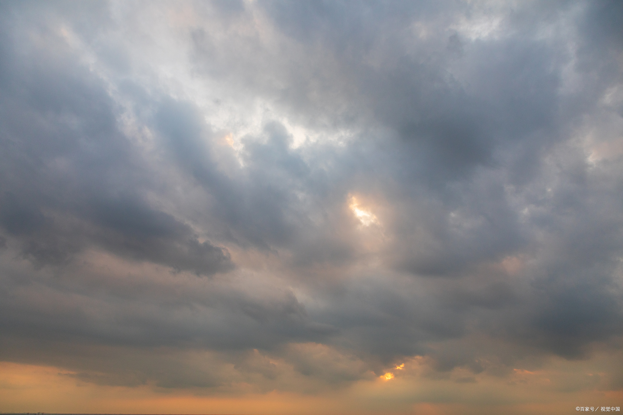 成都天空现黑圈,官方是如何回应这件事的?