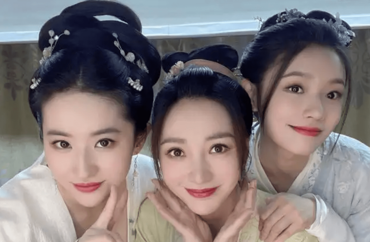 陈晓被问与刘亦菲搭戏感觉怎么样,为什么他的回答让刘亦菲害羞了,咋回事?