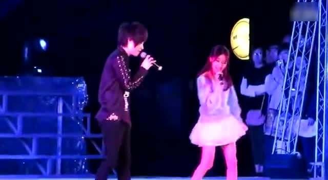 找歌,歌词:遇见你,我的故事因为你而不平凡,爱上你,改变的我坏习惯……拥抱你(具体看问题补充)