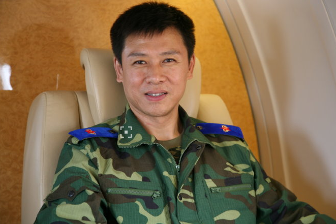 鹰隼大队政委是谁演的?