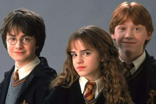 哈利波特从第一部开始的名字分别是什么？