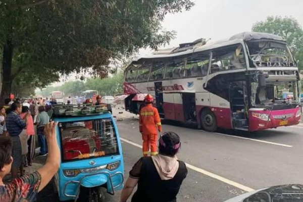 山东济南一大巴发生爆炸,具体伤亡情况如何?