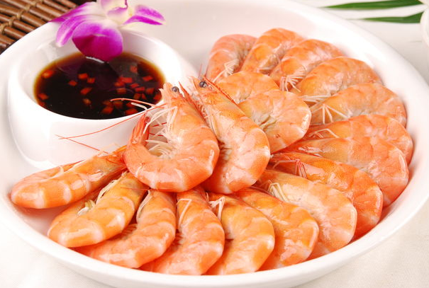 吃虾的时候,不能吃什么东西