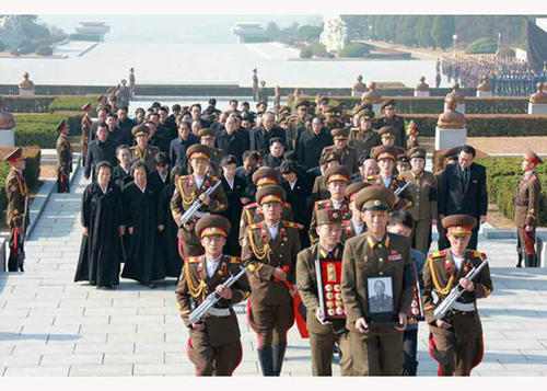 新中国为谁举行过国葬